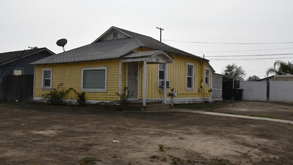 1509 3rd St, Mendota, CA 93640
