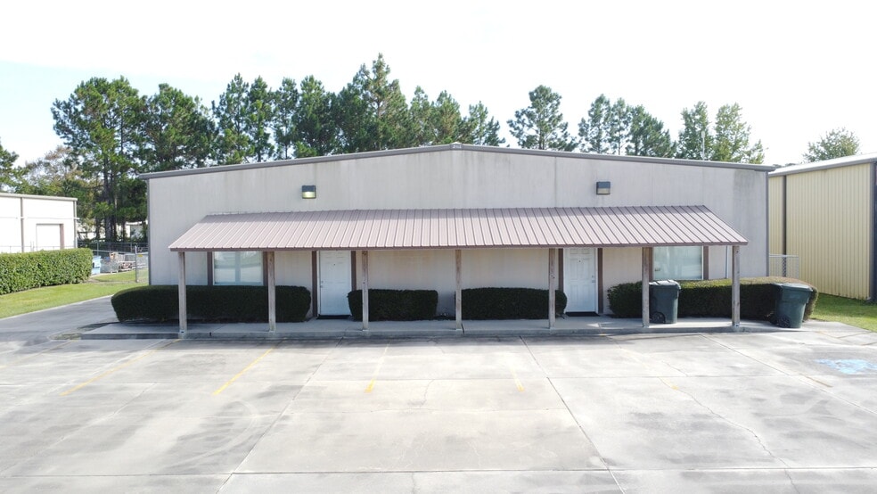 144-146 Shell Dr, Brunswick, GA for lease - Building Photo - Image 1 of 9