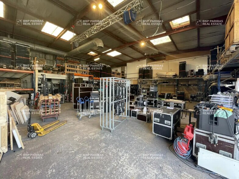 Flex in Lagny-sur-Marne for lease - Interior Photo - Image 1 of 5