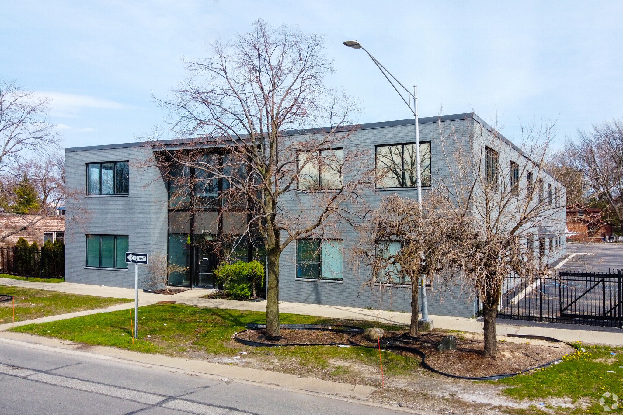 19992 Kelly Rd, Harper Woods, MI for sale Building Photo- Image 1 of 1