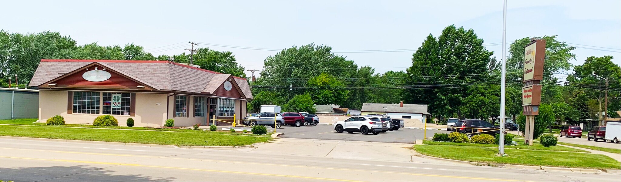 21000 Ecorse Rd, Taylor, MI 48180 Family Restaurant COMMERCIAL