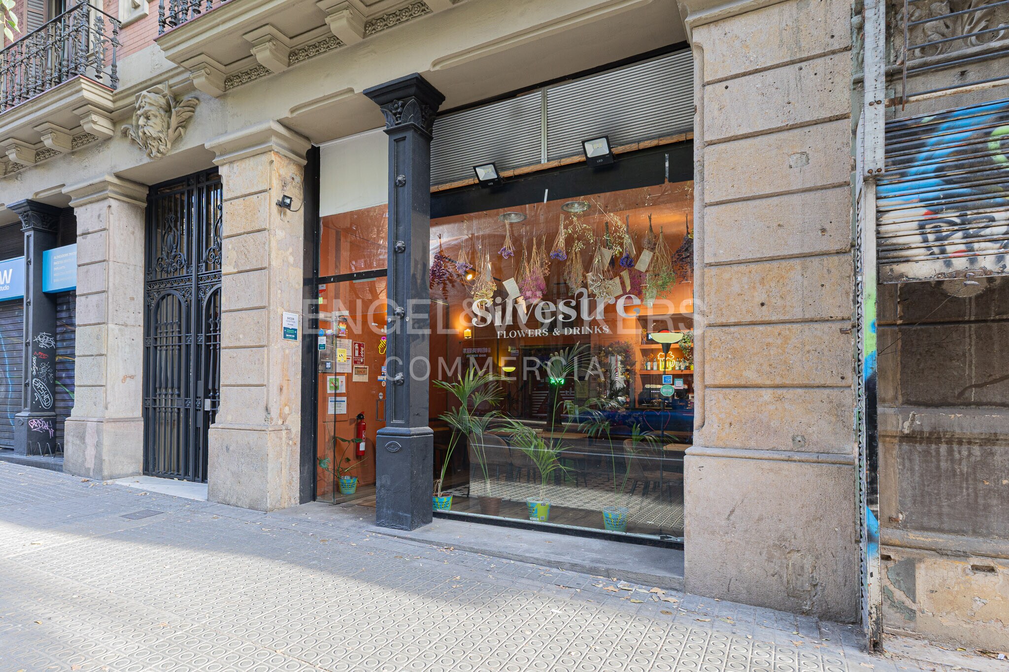 Retail in Barcelona, Barcelona for lease Interior Photo- Image 1 of 14