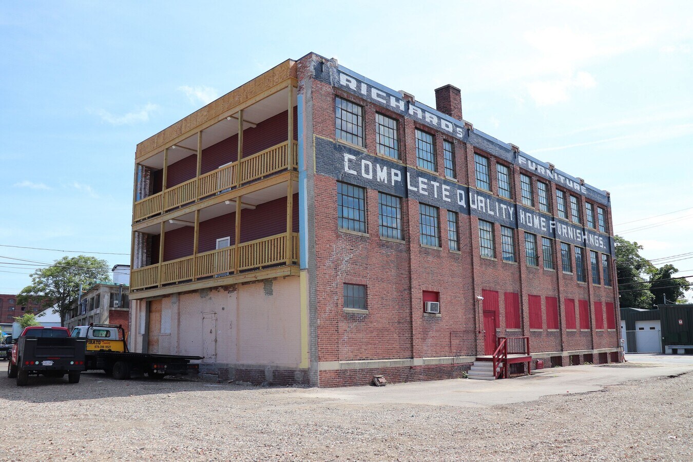 25 Water St, Lawrence, MA 01841