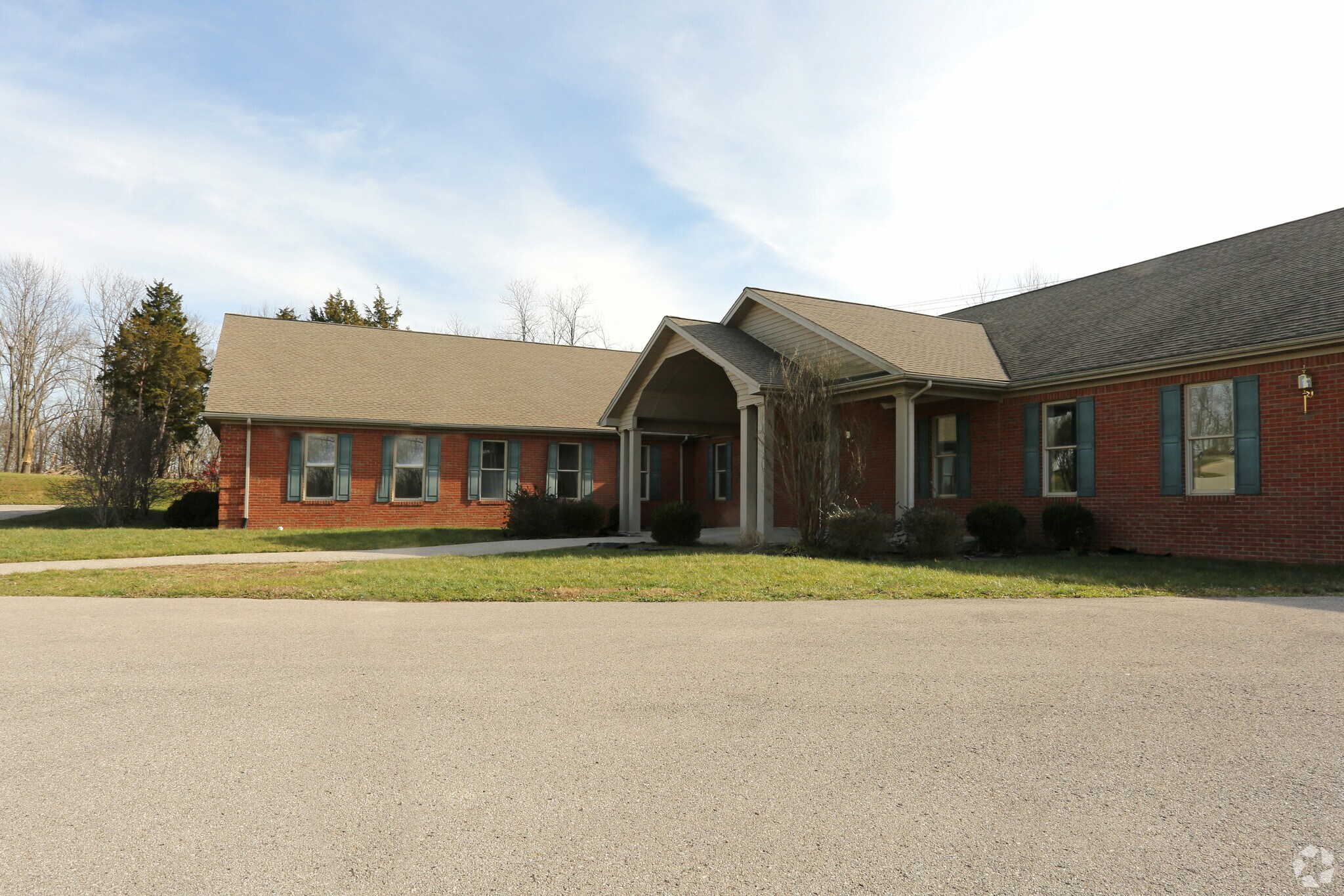 624 Chamberlin Ave, Frankfort, KY for sale Primary Photo- Image 1 of 14