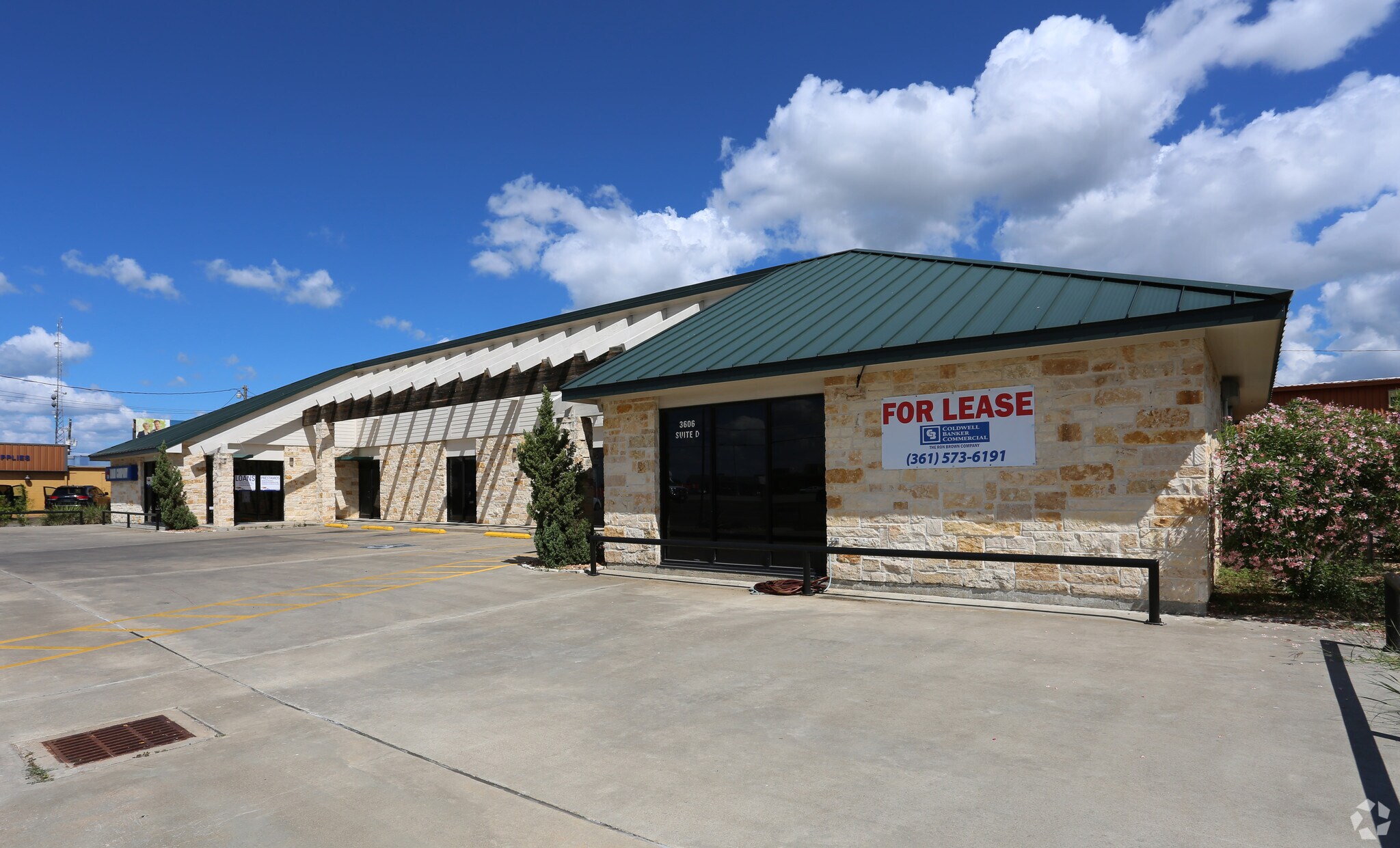 3606 N Navarro St, Victoria, TX for sale Primary Photo- Image 1 of 1