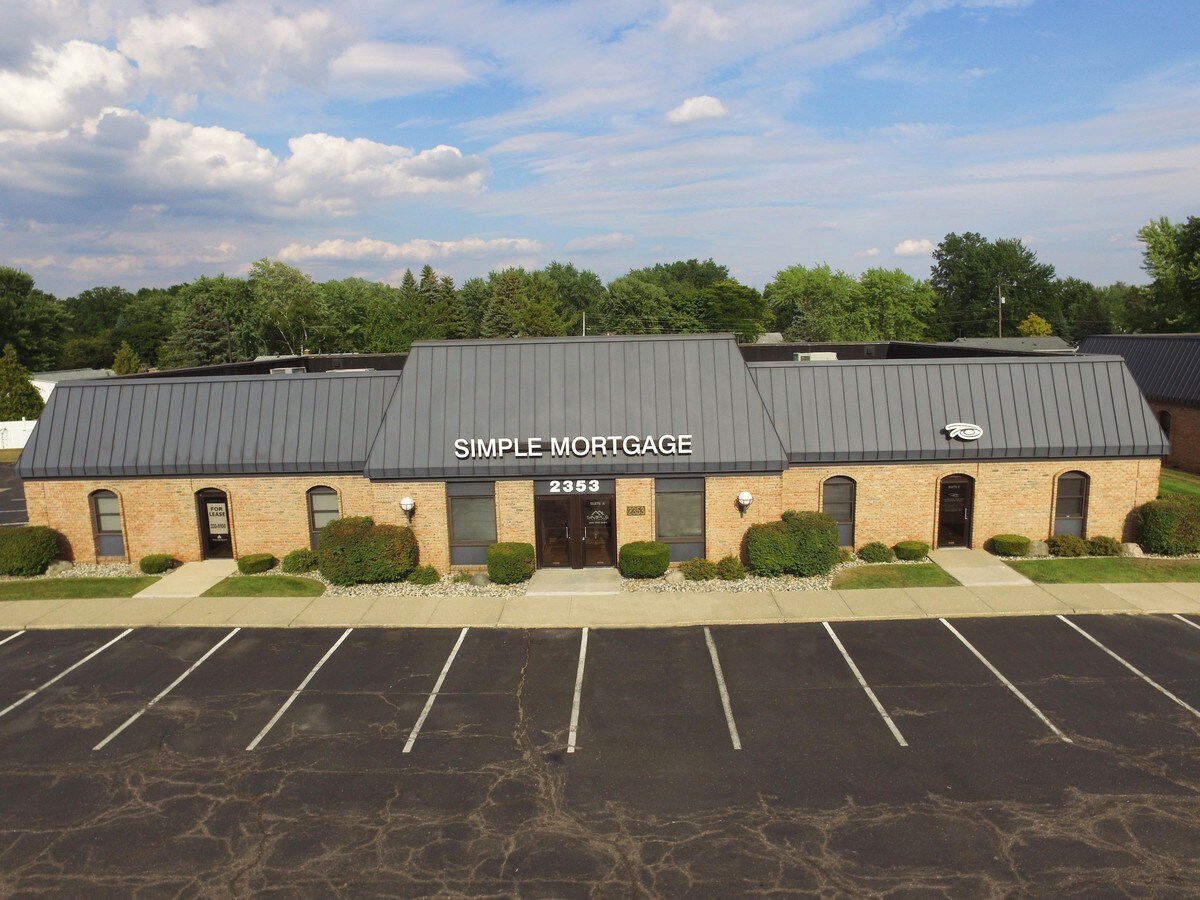 2353 S Linden Rd, Flint, MI 48532