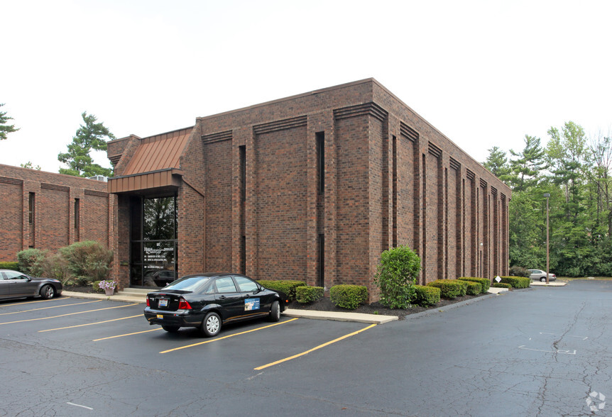 67 E Wilson Bridge Rd, Worthington, OH for lease - Primary Photo - Image 1 of 5