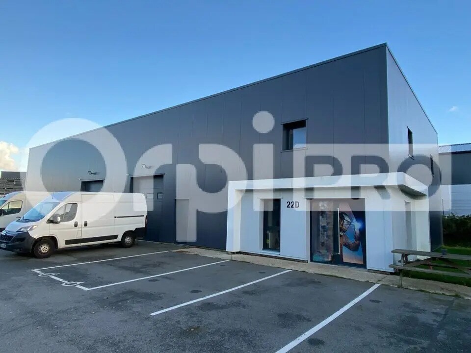 Flex in Saint-Jean-de-la-Neuville for lease Building Photo- Image 1 of 13