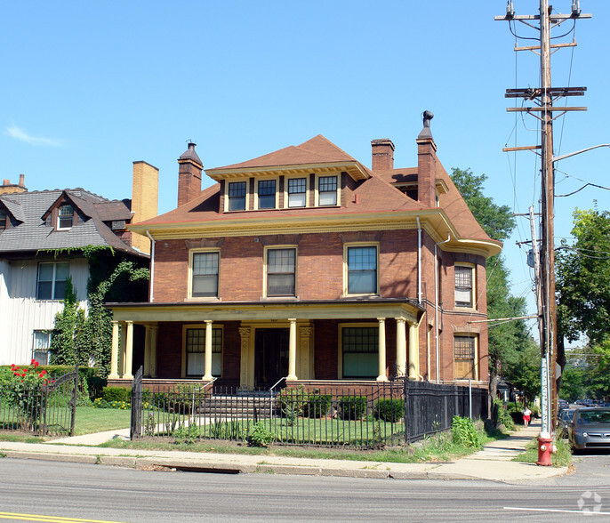 5537 5th Ave, Pittsburgh, PA for sale - Building Photo - Image 1 of 1