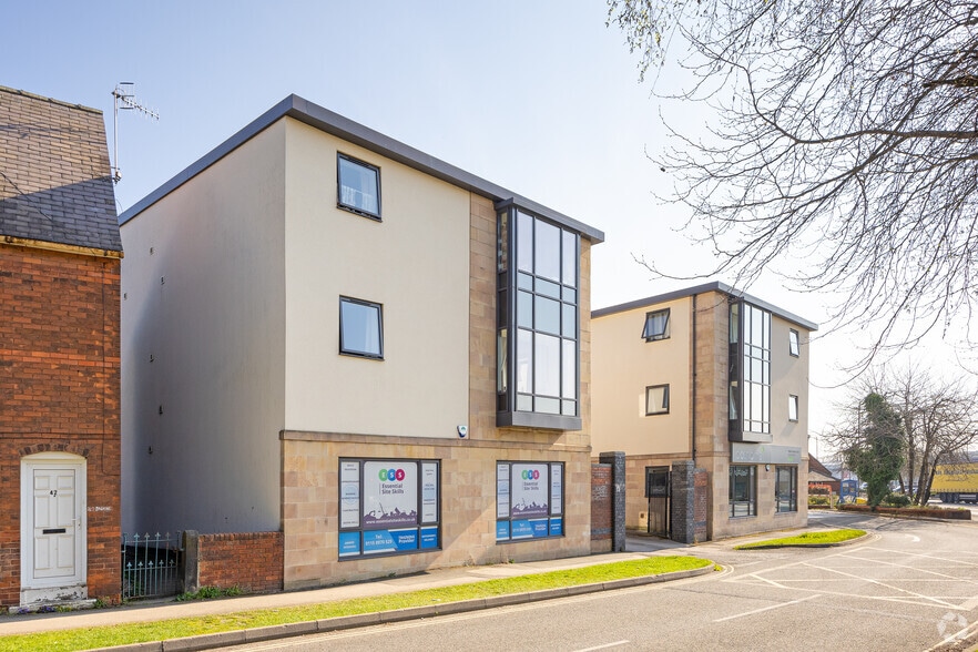 44 Park Rd, Chesterfield for lease - Building Photo - Image 2 of 2