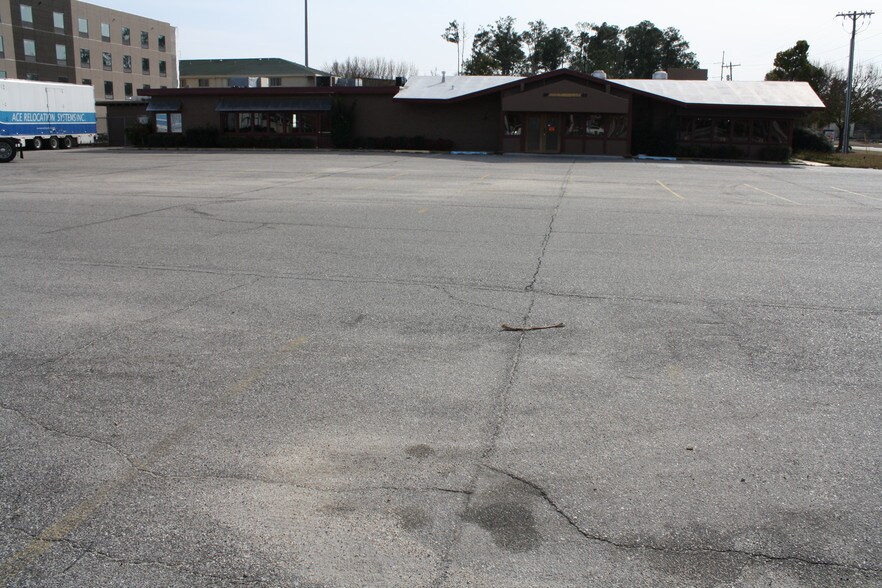 1340 Lindberg Dr, Slidell, LA for sale - Building Photo - Image 1 of 1