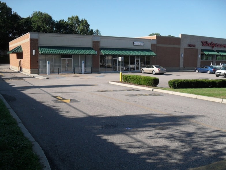 1 Cowessett Ave, West Warwick, RI for lease - Building Photo - Image 3 of 6