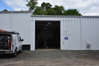 500 Federal Rd, Brookfield, CT for lease Interior Photo- Image 2 of 3
