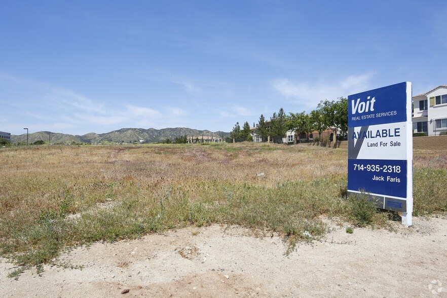 24400 Prielipp Rd, Wildomar, CA for sale - Primary Photo - Image 1 of 6