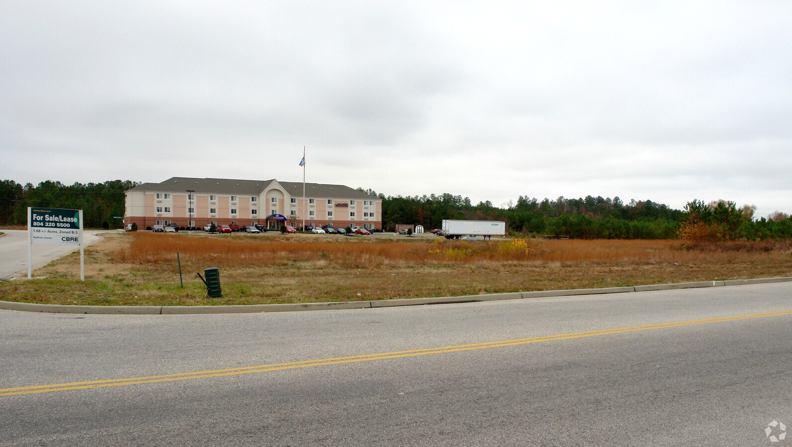 5113 Plaza Dr, Hopewell, VA 23860