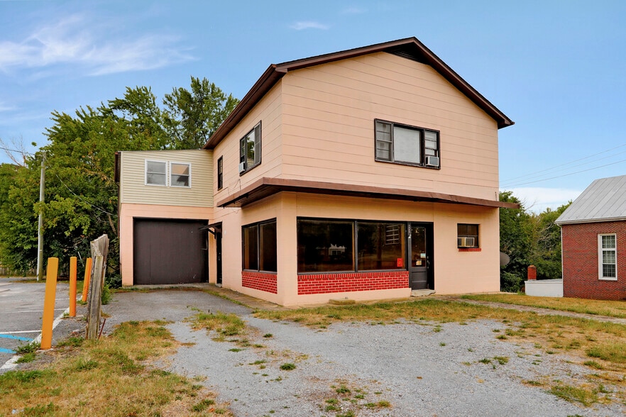 3526 N Main St, Toms Brook, VA 22660