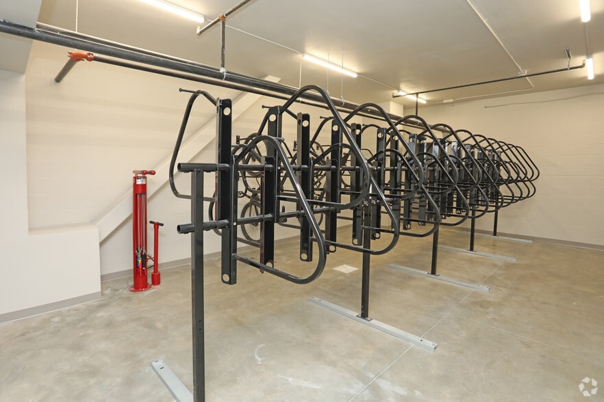 247 Roberts St N, Fargo, ND 58102 Dillard