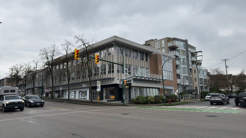 2233 Burrard St, Vancouver, BC for sale - Building Photo - Image 3 of 10