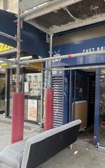 Retail in Paris for lease - Building Photo - Image 2 of 13