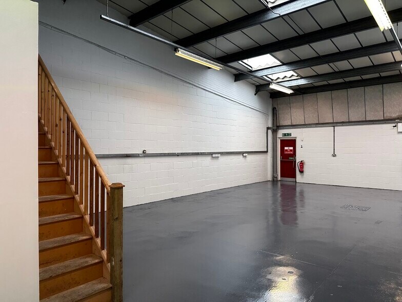 Mundells Ct, Welwyn Garden City for lease - Building Photo - Image 2 of 3