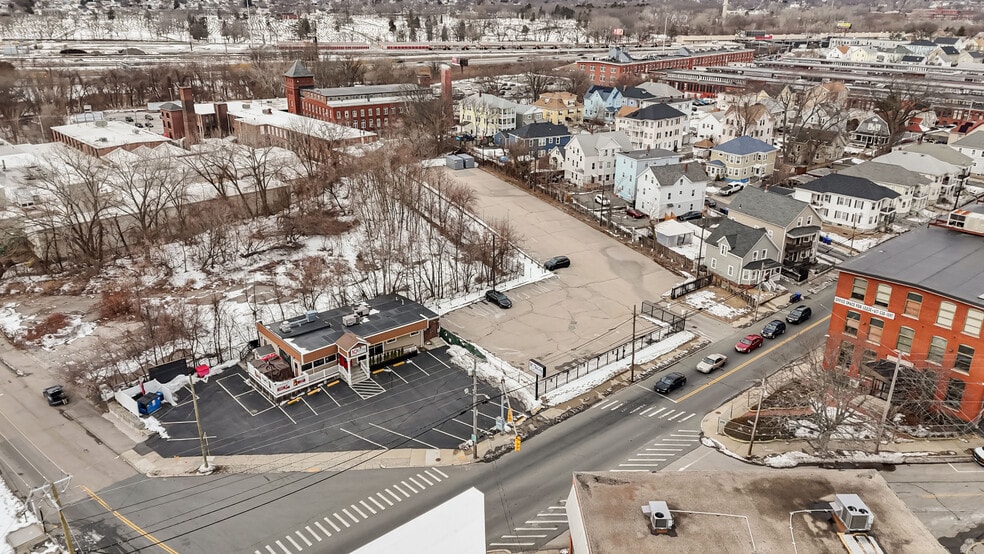 1091 Main St, Pawtucket, RI for sale - Building Photo - Image 3 of 36