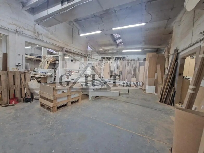 Industrial in Stains for sale - Interior Photo - Image 2 of 5