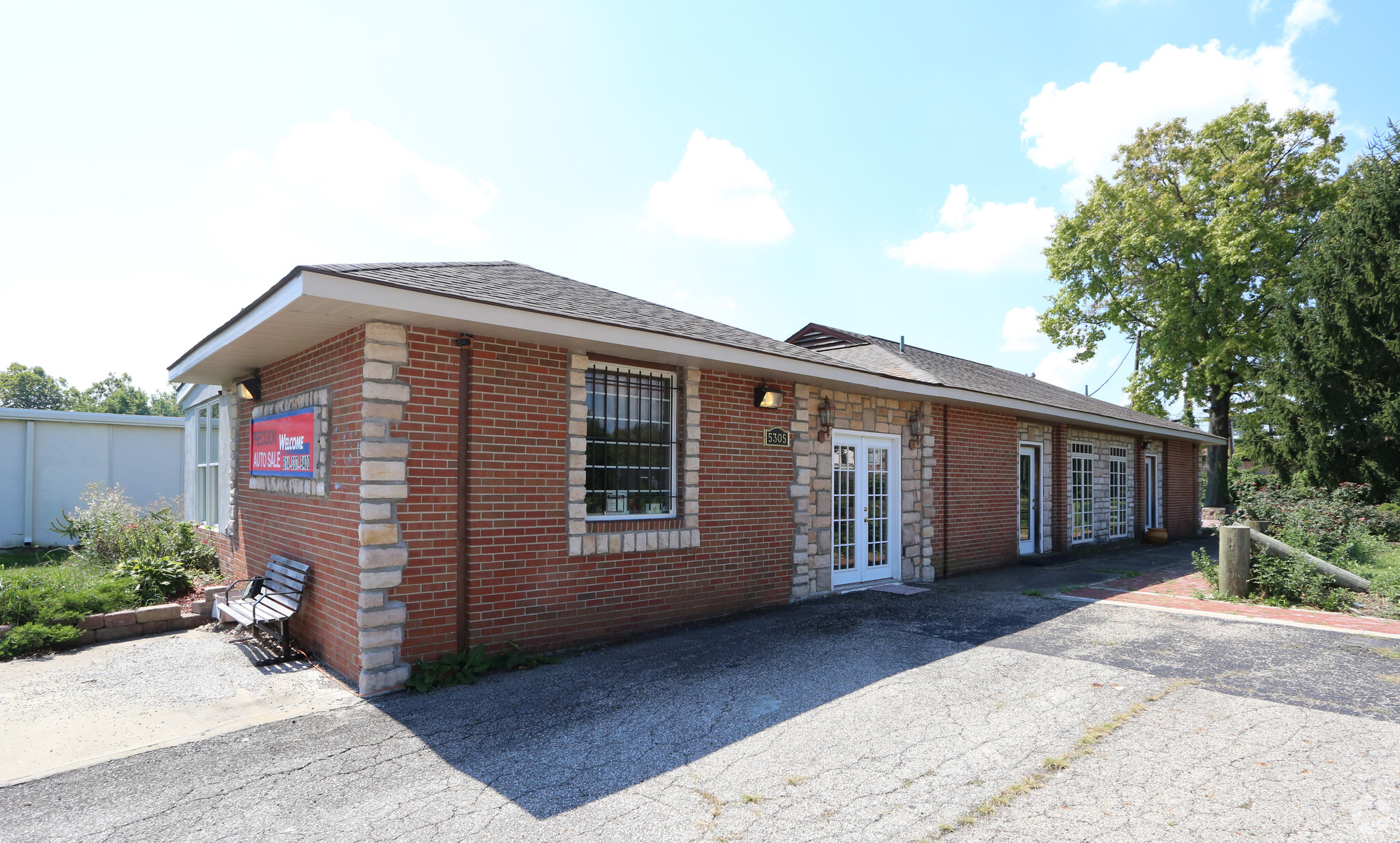 5305 Tamarack Cir, Columbus, OH for sale Primary Photo- Image 1 of 4