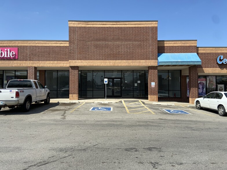 2101-2137 NW 23rd St, Oklahoma City, OK for sale - Building Photo - Image 1 of 1