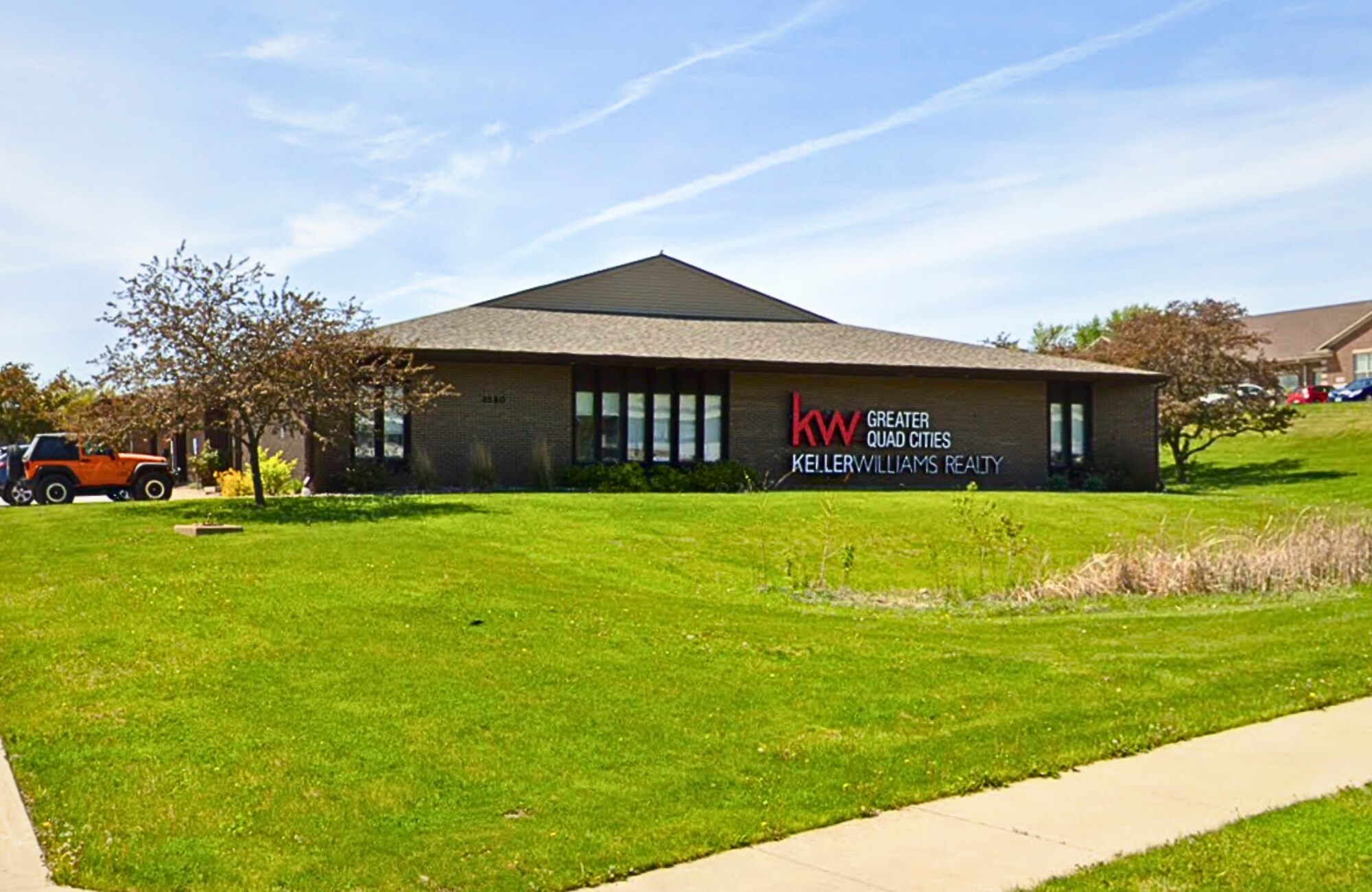 3580 Utica Ridge Rd, Bettendorf, IA for sale Primary Photo- Image 1 of 1