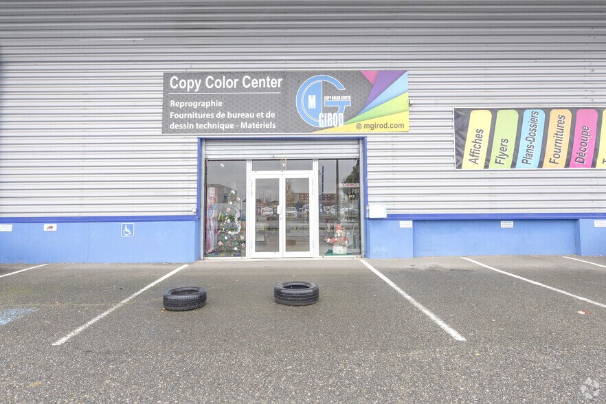 Flex in Toulouse for lease - Building Photo - Image 2 of 10
