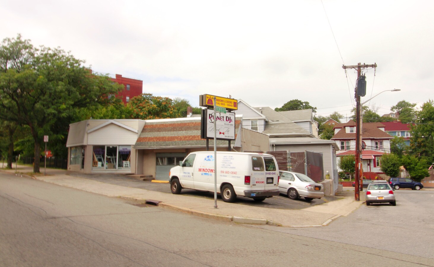 11691173 Yonkers Ave, Yonkers, NY 10704