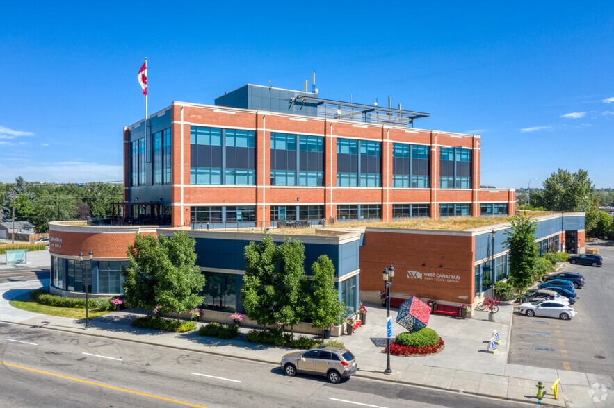 1601 9th Ave SE, Calgary, AB for lease - Primary Photo - Image 1 of 8