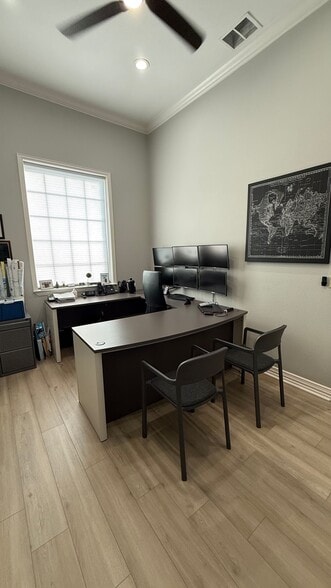 7000 Parkwood Blvd, Frisco, TX for lease - Building Photo - Image 2 of 23