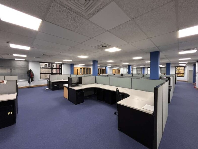 103-111 Donegall St, Belfast for lease - Building Photo - Image 2 of 3