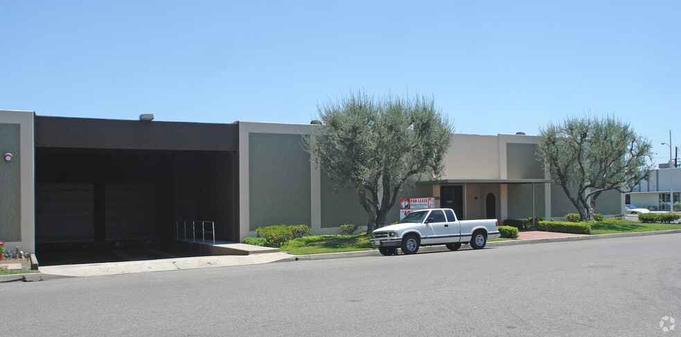 7310 Adams St, Paramount, CA for lease - Building Photo - Image 3 of 3