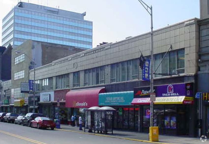 160 Market St, Saddle Brook, NJ for lease - Building Photo - Image 2 of 5