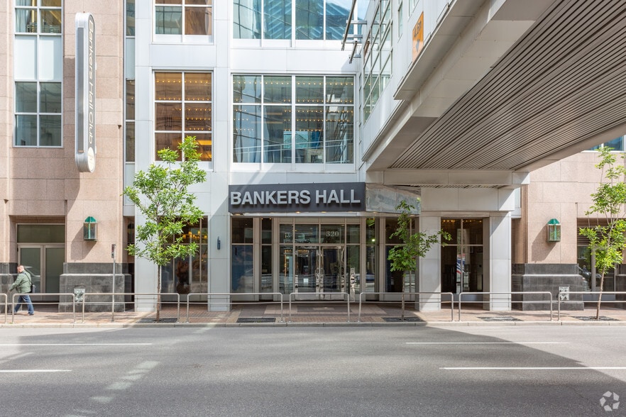 315 8th Ave SW, Calgary, AB for lease - Building Photo - Image 2 of 7
