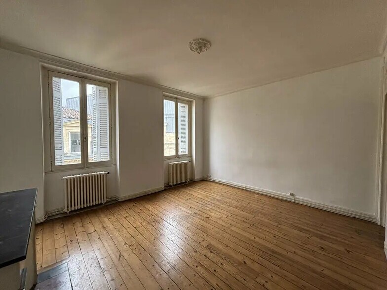 Office in Bordeaux for sale - Building Photo - Image 3 of 10