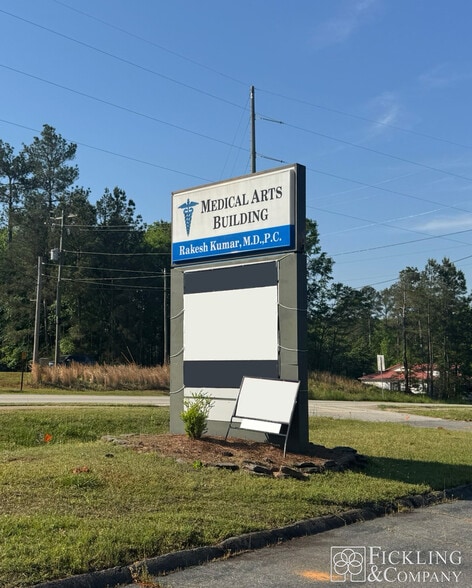 121 Sparta Hwy, Eatonton, GA for lease - Building Photo - Image 1 of 7