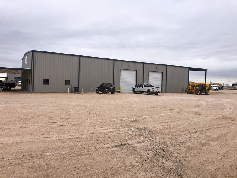 3018 W County Road 127, Midland, TX for lease - Building Photo - Image 2 of 17