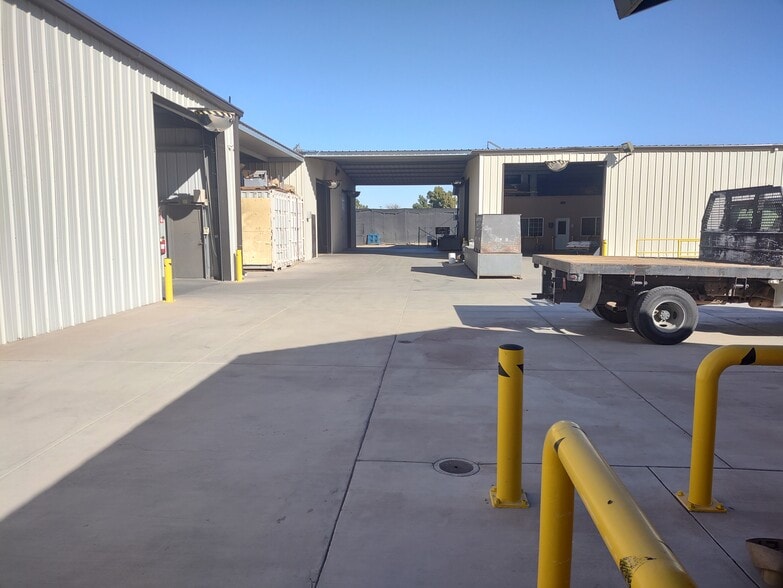 798 E Heil Ave, El Centro, CA for sale - Building Photo - Image 3 of 9