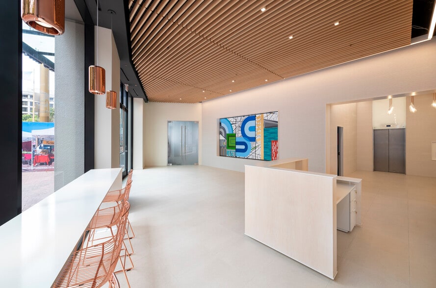 1128 Market St, San Francisco, CA for lease - Lobby - Image 3 of 8