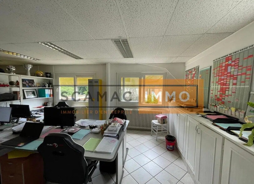 Industrial in Fontenay-Trésigny for sale - Building Photo - Image 1 of 6