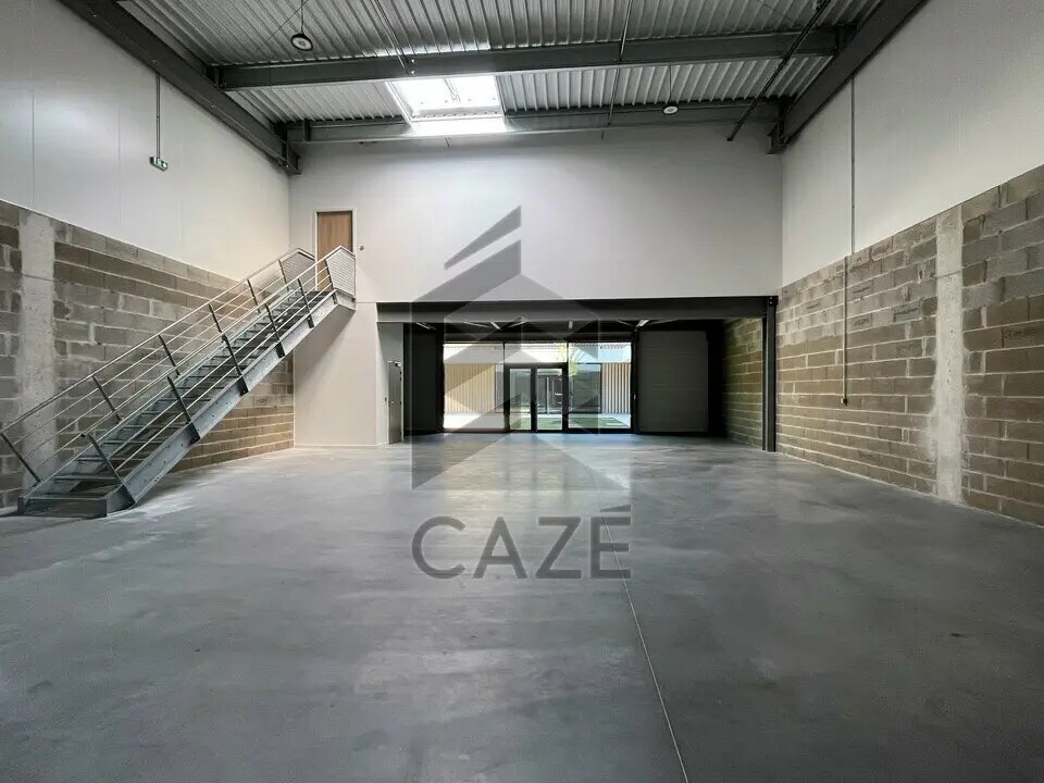 Location Local d'activités 220 m² à 1 849 m² - Photo 1