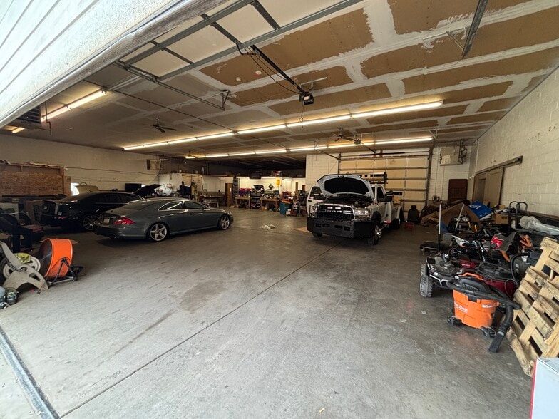 1422 Frey Road, Pittsburgh, PA for sale - Building Photo - Image 2 of 16