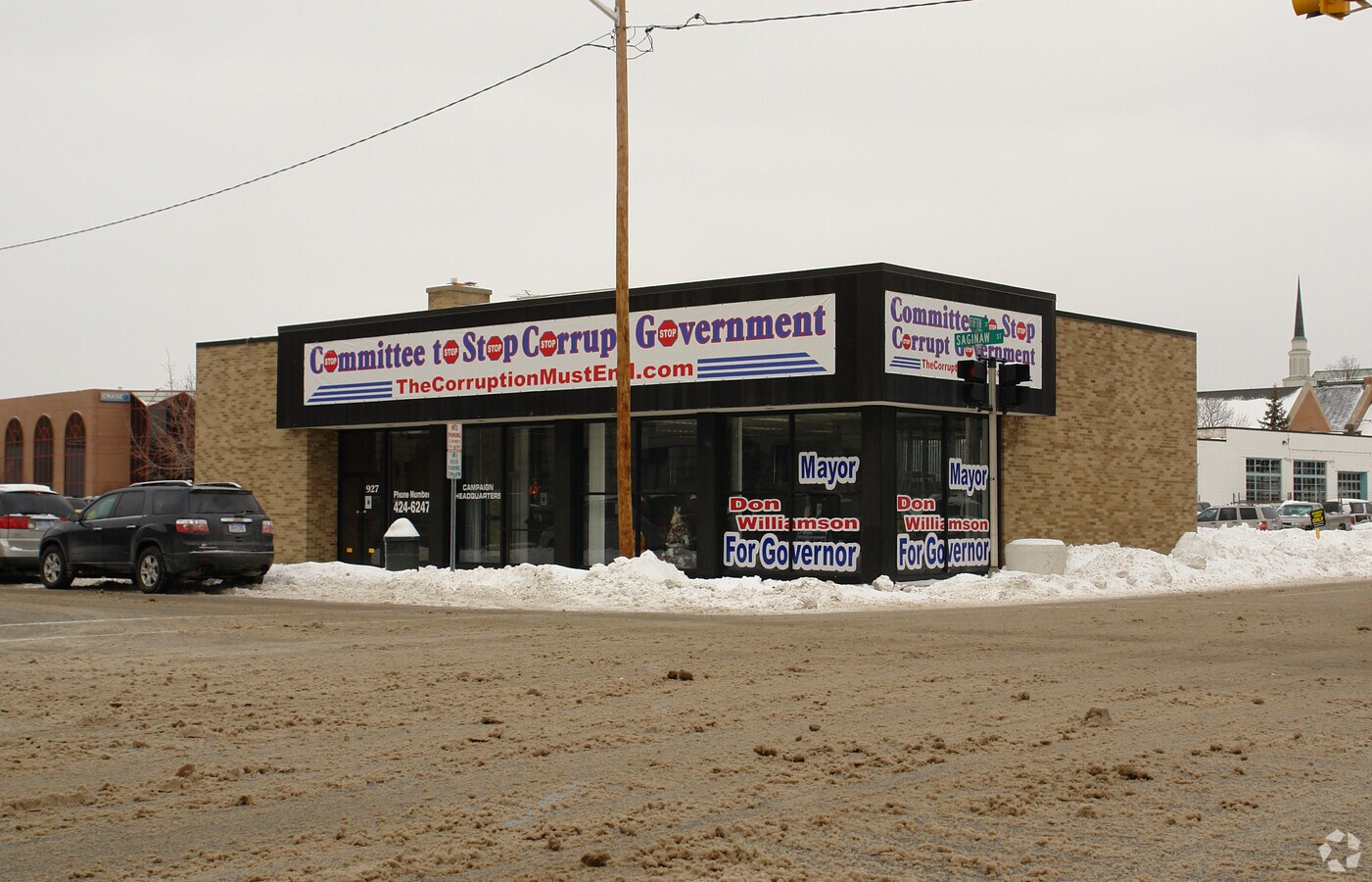 927 S Saginaw St, Flint, MI 48502