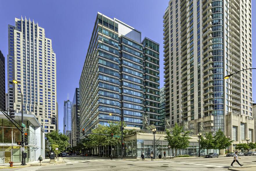 555 W Monroe St, Chicago, IL for sale - Building Photo - Image 1 of 1