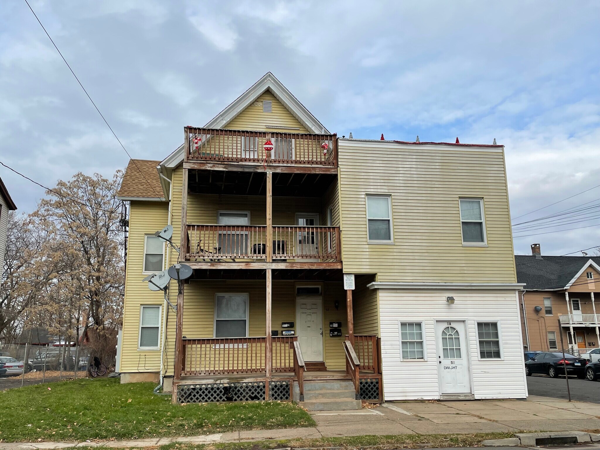 58 Dwight St, New Britain, CT for sale Primary Photo- Image 1 of 1