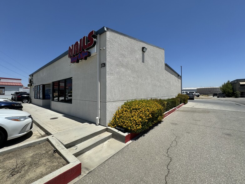 3726 Coffee Rd, Bakersfield, CA for lease - Building Photo - Image 2 of 6