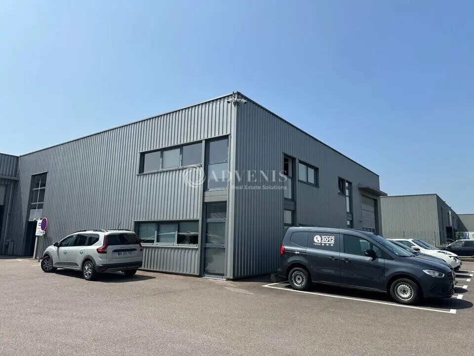 Flex in Norroy-le-Veneur for lease Building Photo- Image 1 of 10